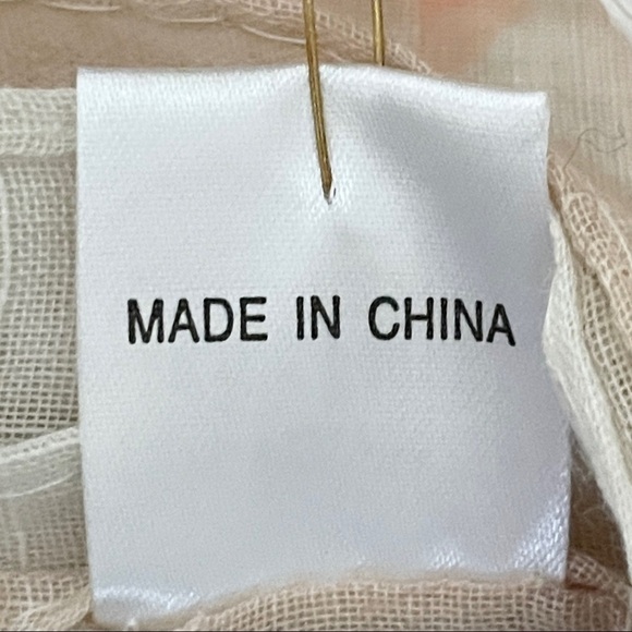 ๐บ Morning Lavender Peach Ivory Fringe Lightweight Scarf Wrap NWT - Picture 7 of 8